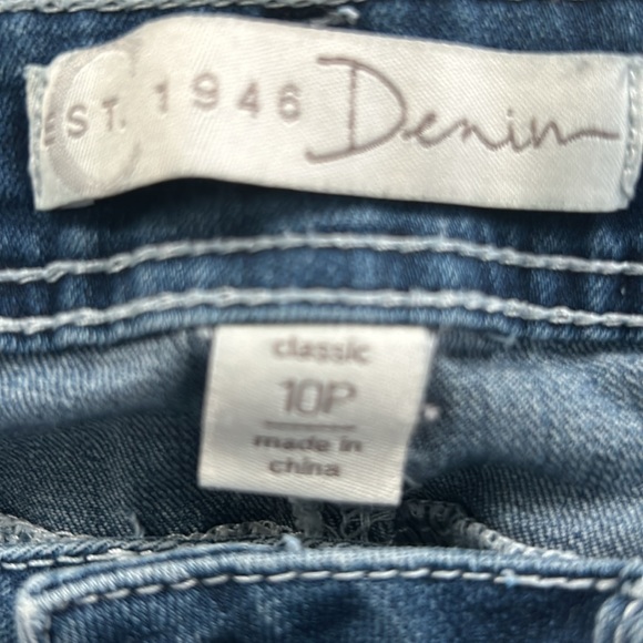 Women’s jeans size 10P. Great condition. - Picture 3 of 4